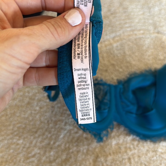 Victoria’s Secret Dream Angels Push-up without Padding bra - Picture 3 of 3